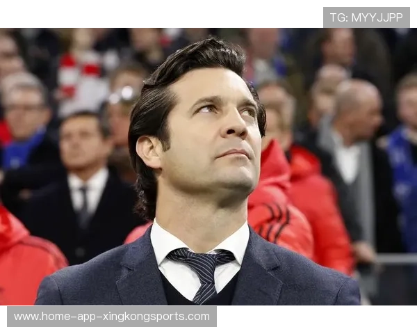 索拉里临时担任训练师，队内氛围被评“积极”